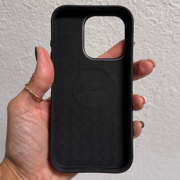 NEW-Casely White Leopard Print Phone Case - Picture 2 of 7